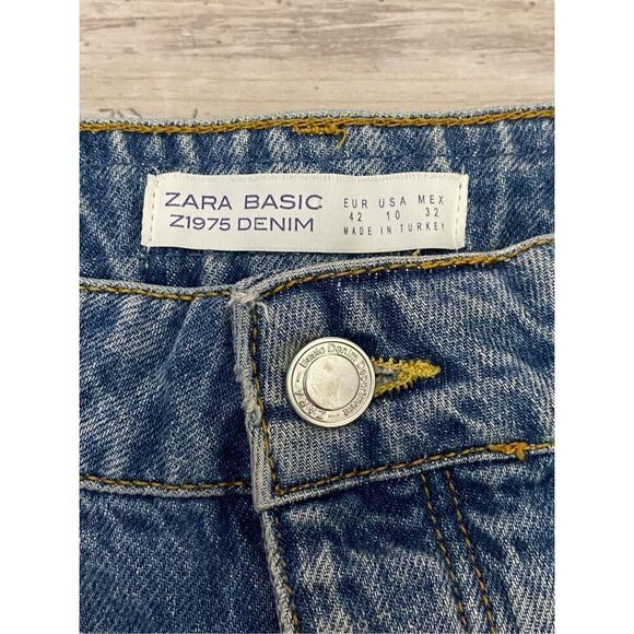 Zara Z1975 Basic Denim Boyfriend Jeans Distressed Raw Hem Beaded Women’s Sz 10 - Picture 4 of 8